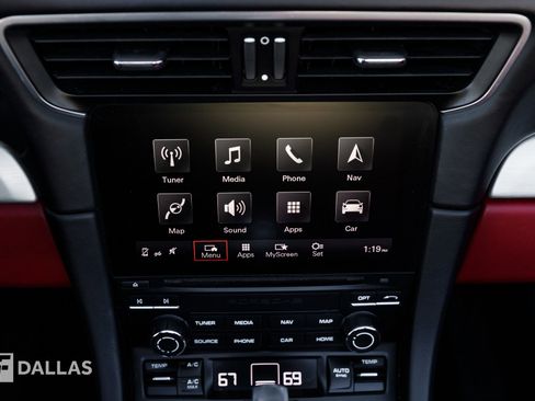 Used 2017 Porsche 911 Turbo S image 30