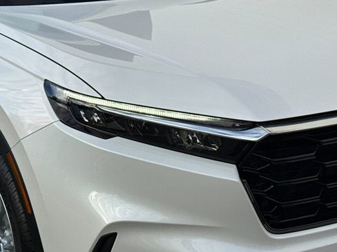 Certified 2025 Honda CR-V EX image 11