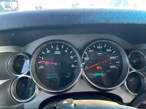 Used 2010 Chevrolet Silverado 1500 LT w/ Power Pack Plus AWD/4WD image 5