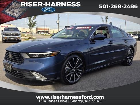 Used 2023 Honda Accord Touring image 1