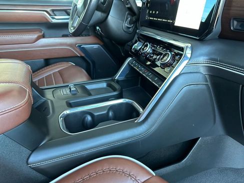 Used 2024 GMC Sierra 2500 Denali Ultimate image 14