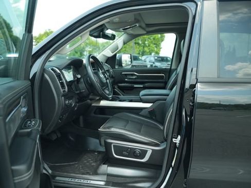 Used 2022 RAM 1500 Laramie AWD/4WD image 14