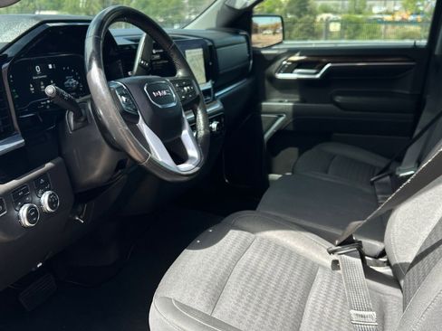 Used 2022 GMC Sierra 1500 Elevation AWD/4WD image 9