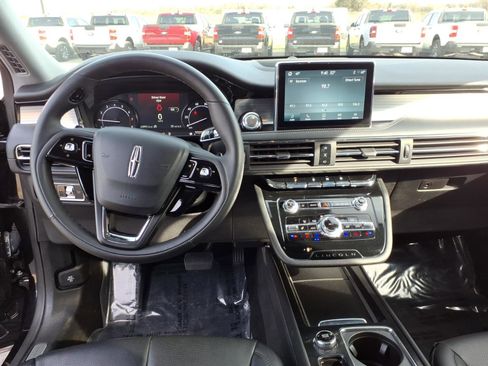 Used 2022 Lincoln Corsair AWD w/ Equipment Group 101A image 13