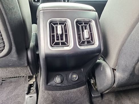Used 2023 Kia Sorento LX FWD image 13