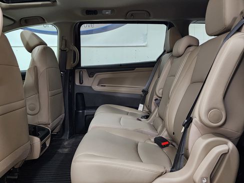 Used 2021 Honda Odyssey EX-L image 17