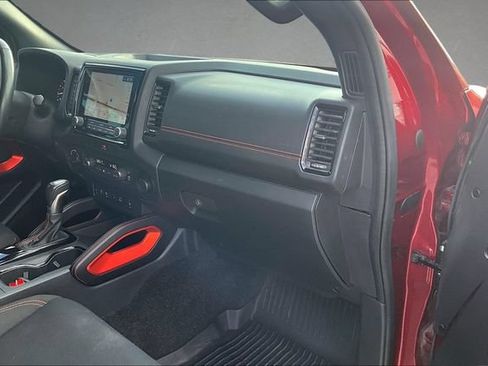 Used 2022 Nissan Frontier PRO-4X AWD/4WD image 13