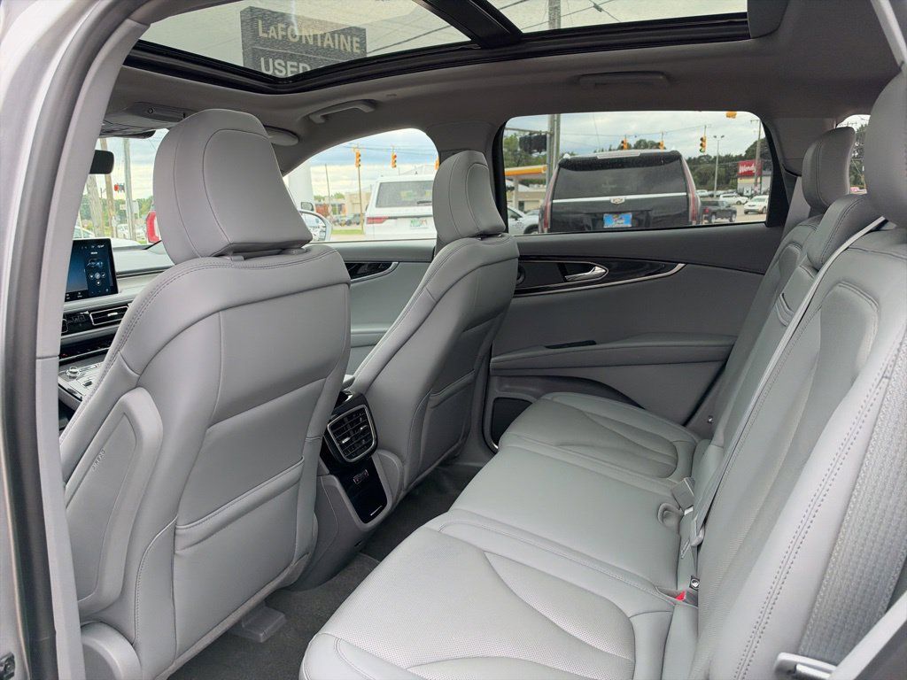 Used 2023 Lincoln Nautilus Reserve w/ Equipment Group 201A AWD/4WD image 16