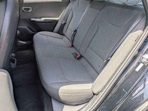 Used 2025 Kia K4 FWD image 26