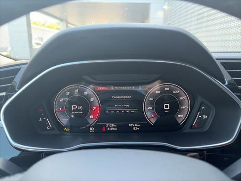 Certified 2025 Audi Q3 2.0T Premium Plus w/ Premium Plus Package image 25