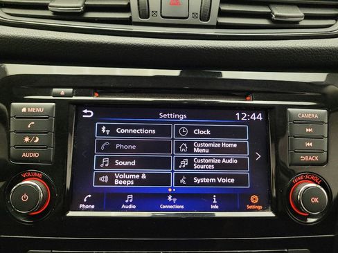 Used 2020 Nissan Rogue SV AWD/4WD image 25