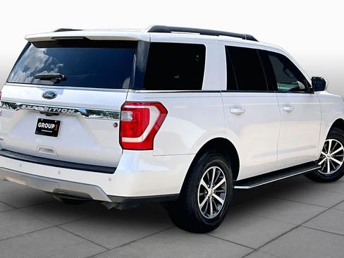 Used 2018 Ford Expedition XLT w/ Equipment Group 202A RWD image 13