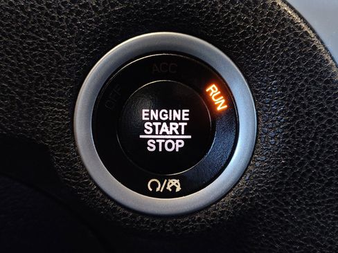 Used 2020 Chrysler 300 Touring image 29