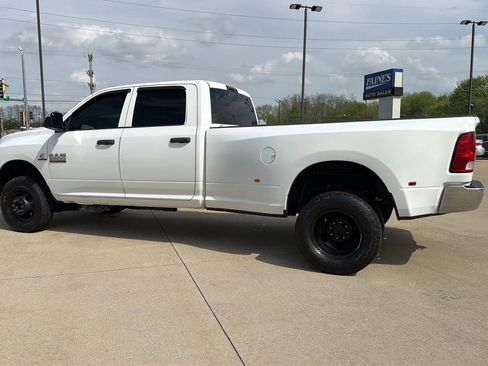 Used 2016 RAM 3500 Tradesman w/ Chrome Appearance Group image 14