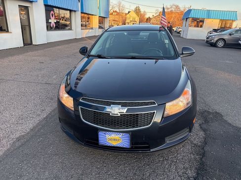 Used 2014 Chevrolet Cruze LT image 3