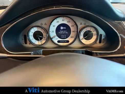 Used 2010 Mercedes-Benz CLS 550 image 31