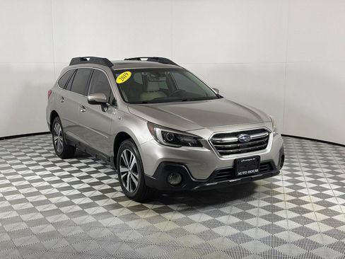 Used 2019 Subaru Outback 2.5i Limited AWD/4WD image 3