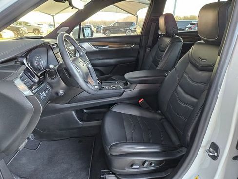 Certified 2022 Cadillac XT6 Premium Luxury w/ Platinum Package image 25