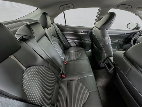 Used 2024 Toyota Camry SE image 24