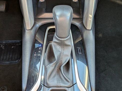 Used 2024 Toyota Corolla Cross XLE image 12