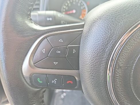 Used 2019 Jeep Renegade Limited w/ UConnect 8.4 Nav Group image 20