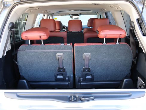 Used 2019 Lexus LX 570 4WD image 40