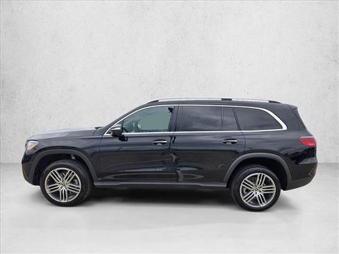 Used 2025 Mercedes-Benz GLS 450 4MATIC image 9