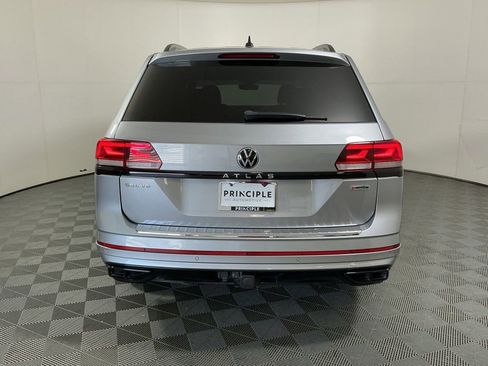 Used 2022 Volkswagen Atlas SEL R-Line AWD/4WD image 6