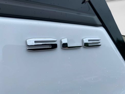 Certified 2023 GMC Terrain SLE w/ Driver Convenience Package AWD/4WD image 34