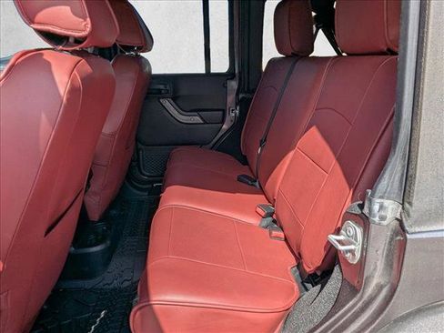 Used 2018 Jeep Wrangler Unlimited Sport S AWD/4WD image 17