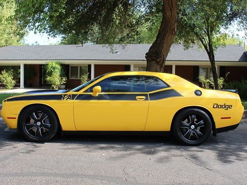 Used 2017 Dodge Challenger T/A image 2