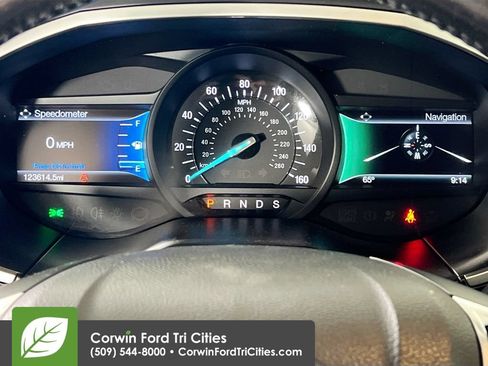 Used 2015 Ford Edge SEL w/ Equipment Group 201A AWD/4WD image 2