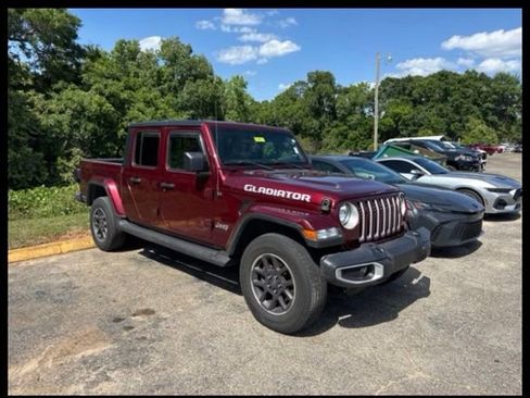 Used 2022 Jeep Gladiator Overland w/ Popular Equipment Package AWD/4WD image 1