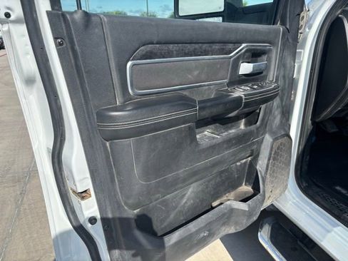 Used 2024 RAM 1500 Laramie RWD image 8