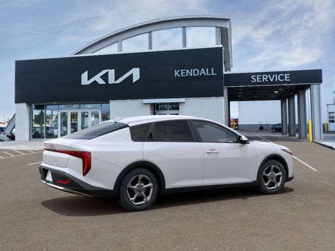 New 2026 Kia K4 FWD image 6