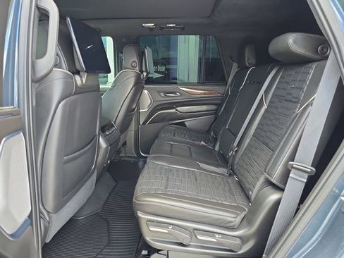 Certified 2021 Cadillac Escalade Sport Platinum AWD/4WD image 11