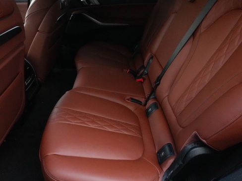 Certified 2026 BMW X7 M60i AWD/4WD image 35
