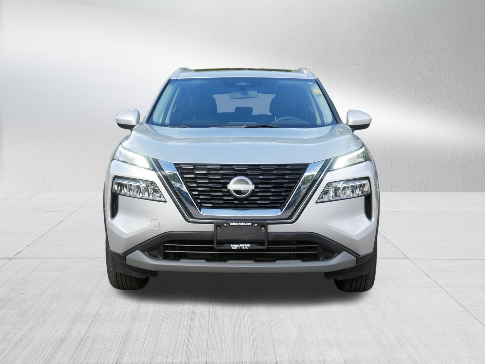 Certified 2023 Nissan Rogue SV w/ SV Premium B Package AWD/4WD image 2