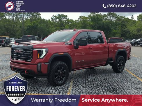 Used 2024 GMC Sierra 2500 AT4 w/ Technology Package AWD/4WD image 2