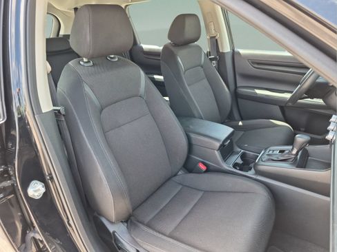 Used 2023 Honda CR-V LX image 19