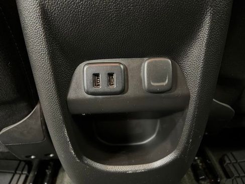 Used 2016 Chevrolet Colorado LT w/ LT Convenience Package image 45