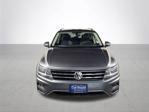 Certified 2021 Volkswagen Tiguan SE image 3