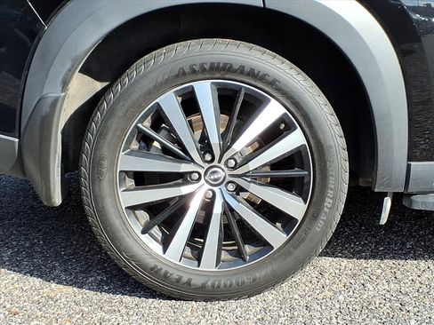 Used 2023 Nissan Pathfinder Platinum w/ Cargo Package image 3