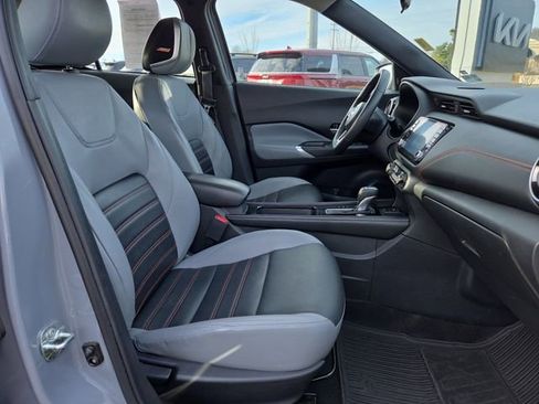 Used 2023 Nissan Kicks SR w/ SR Premium Package image 18