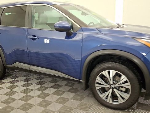 Used 2022 Nissan Rogue SV w/ SV Premium Package image 6