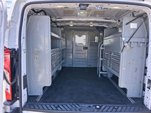 Used 2017 Ford Transit 250 130 Low Roof RWD image 19