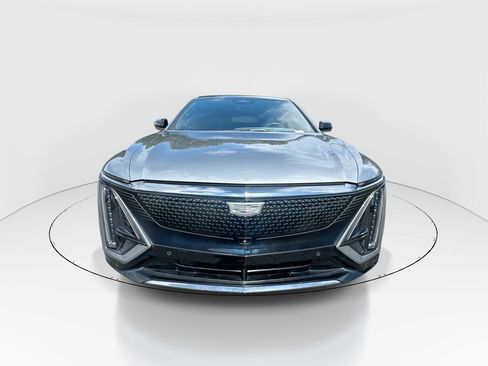 Used 2024 Cadillac Lyriq Sport RWD image 3