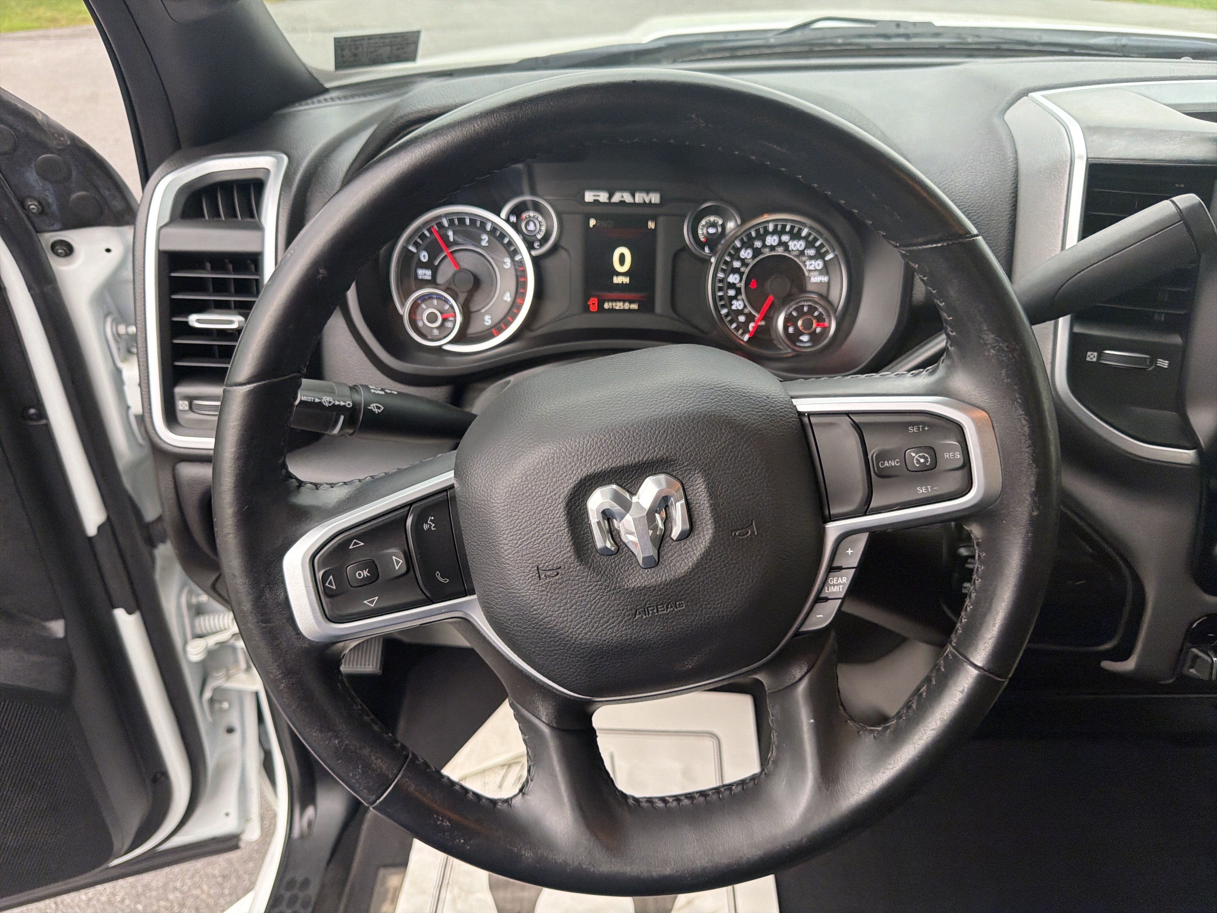 Used 2024 RAM 2500 Big Horn AWD/4WD image 17