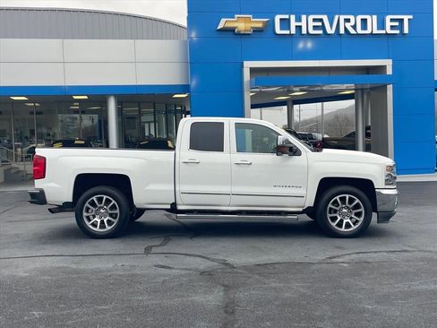 Used 2017 Chevrolet Silverado 1500 LTZ w/ Max Trailering Package image 8