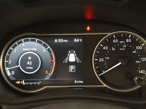 Certified 2025 Nissan Versa SR w/ Trunk Package FWD image 18